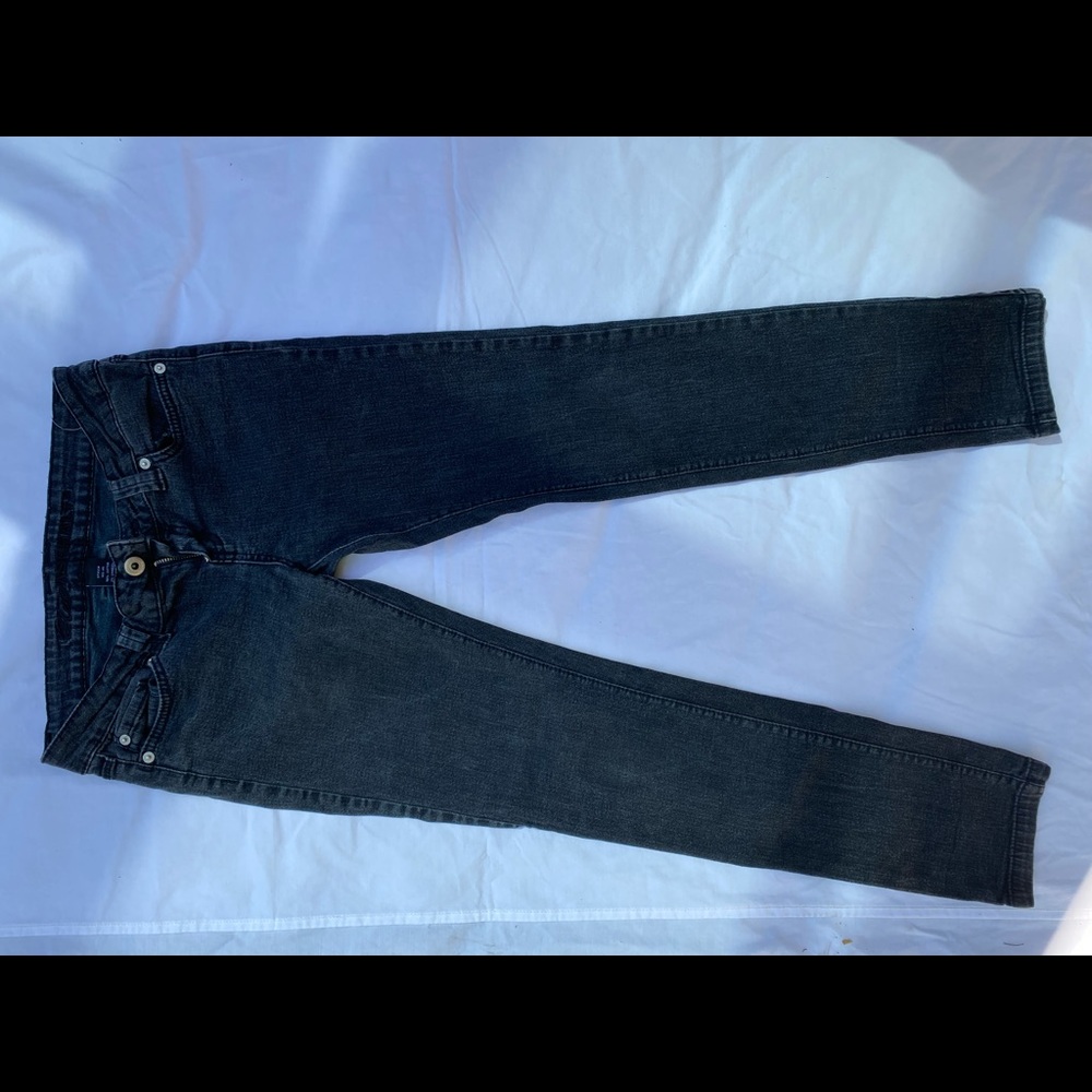 Blue asphalt size 5 short skinny jeans